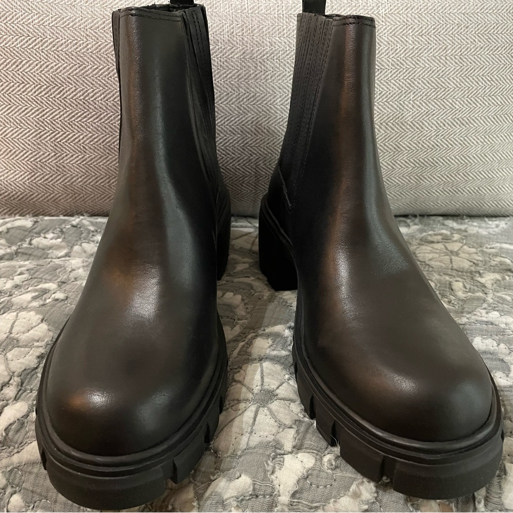Steven Madden Rankel Black Boots New in Box Size 8